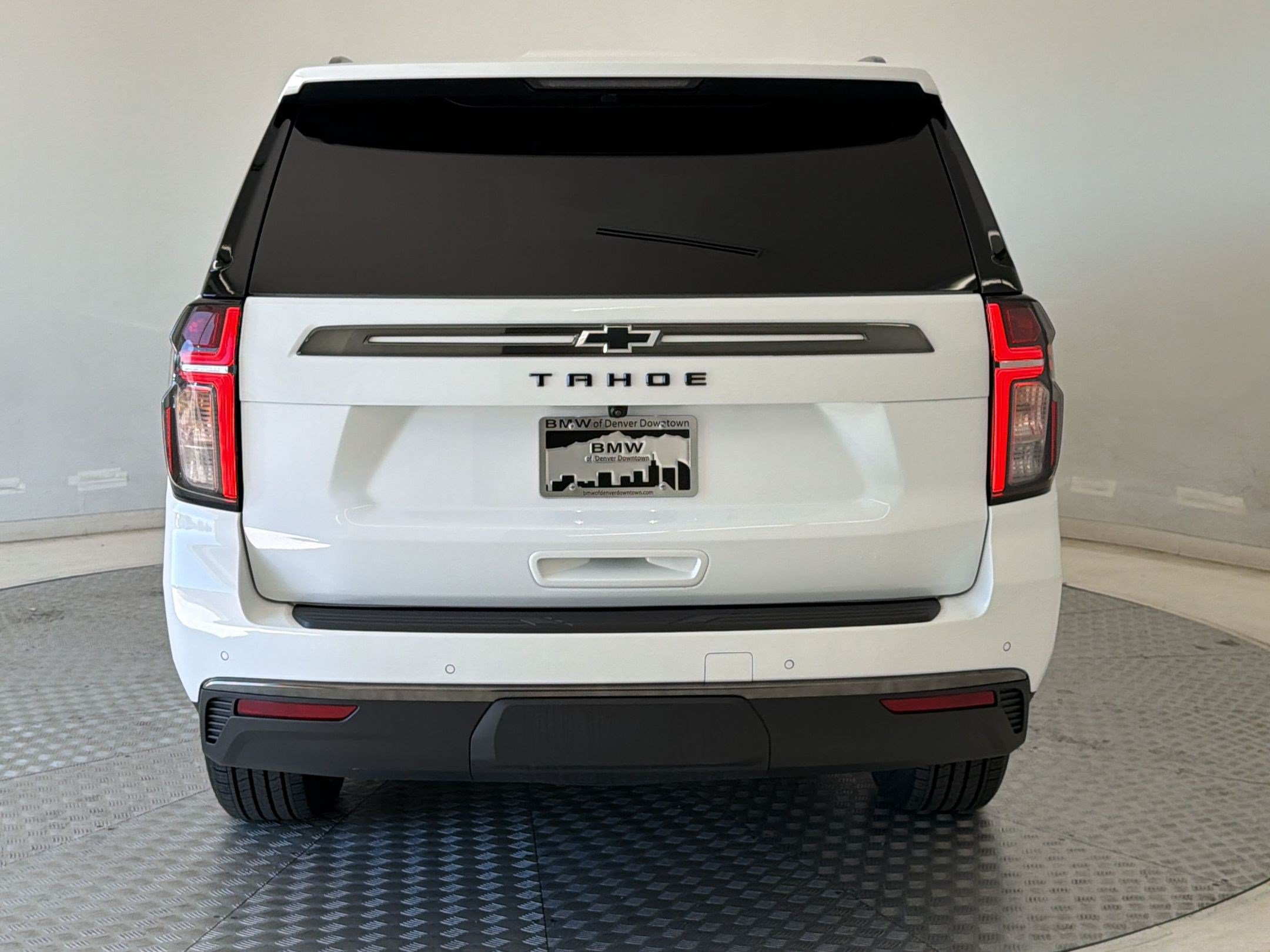 Used 2022 Chevrolet Tahoe Z71 w/ Luxury Package AWD/4WD image 10