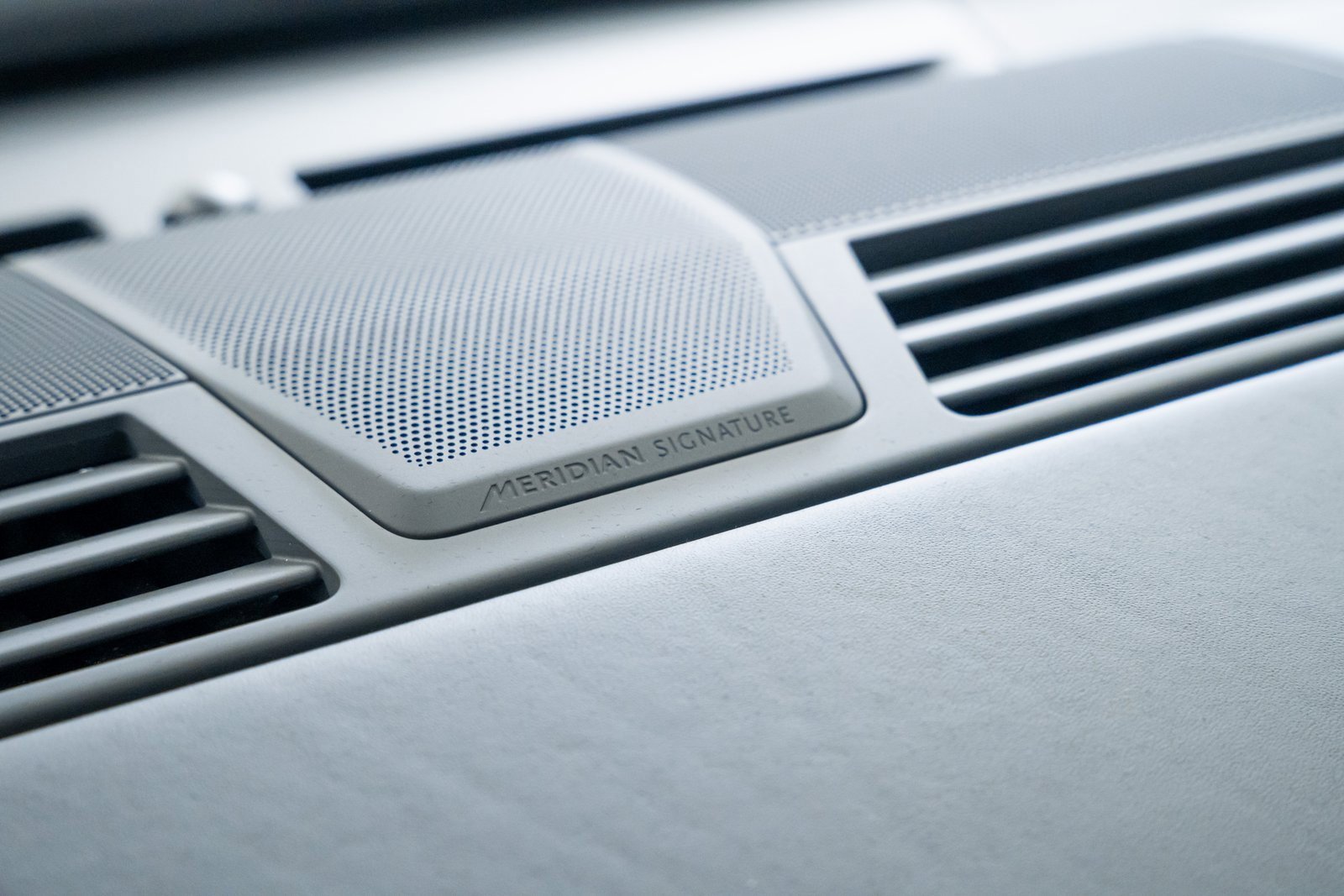 Used 2023 Land Rover Range Rover SV image 19