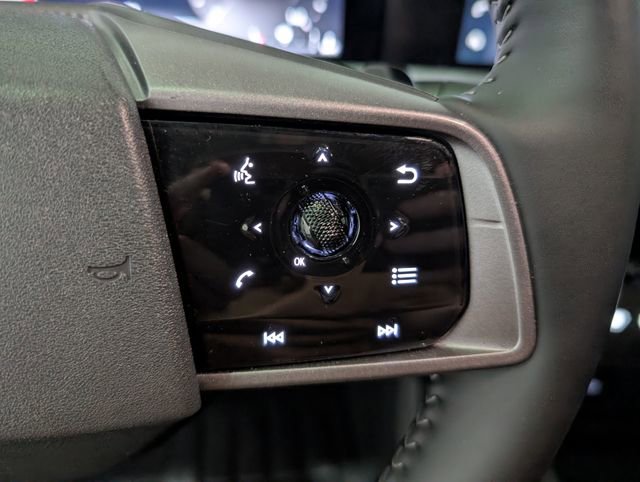 Used 2025 Nissan Murano SV AWD/4WD image 17