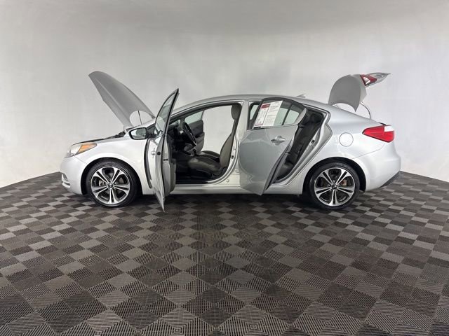 Used 2016 Kia Forte EX w/ EX Premium Package image 10