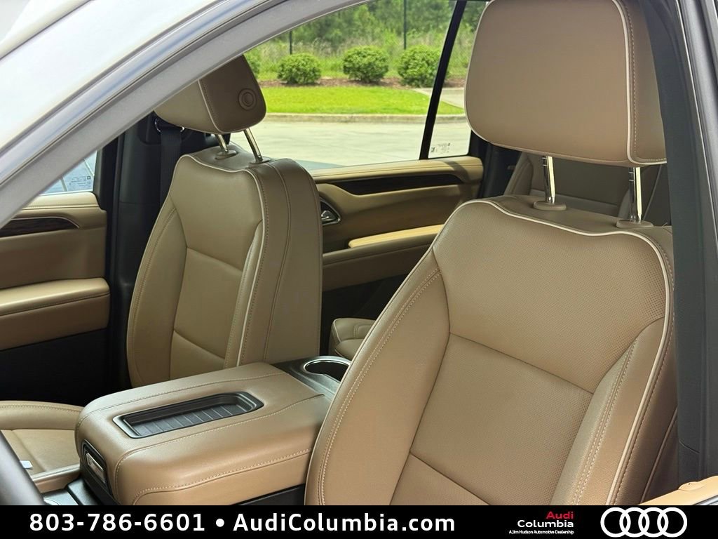 Used 2024 Chevrolet Suburban Premier w/ Premium Package AWD/4WD image 21