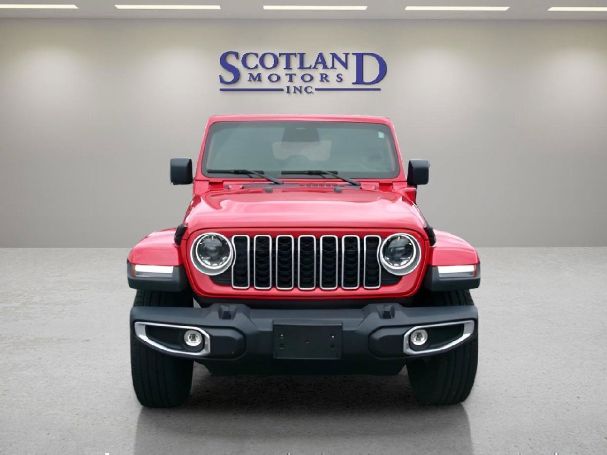 Used 2025 Jeep Wrangler Unlimited Sahara w/ Safety Group AWD/4WD image 3
