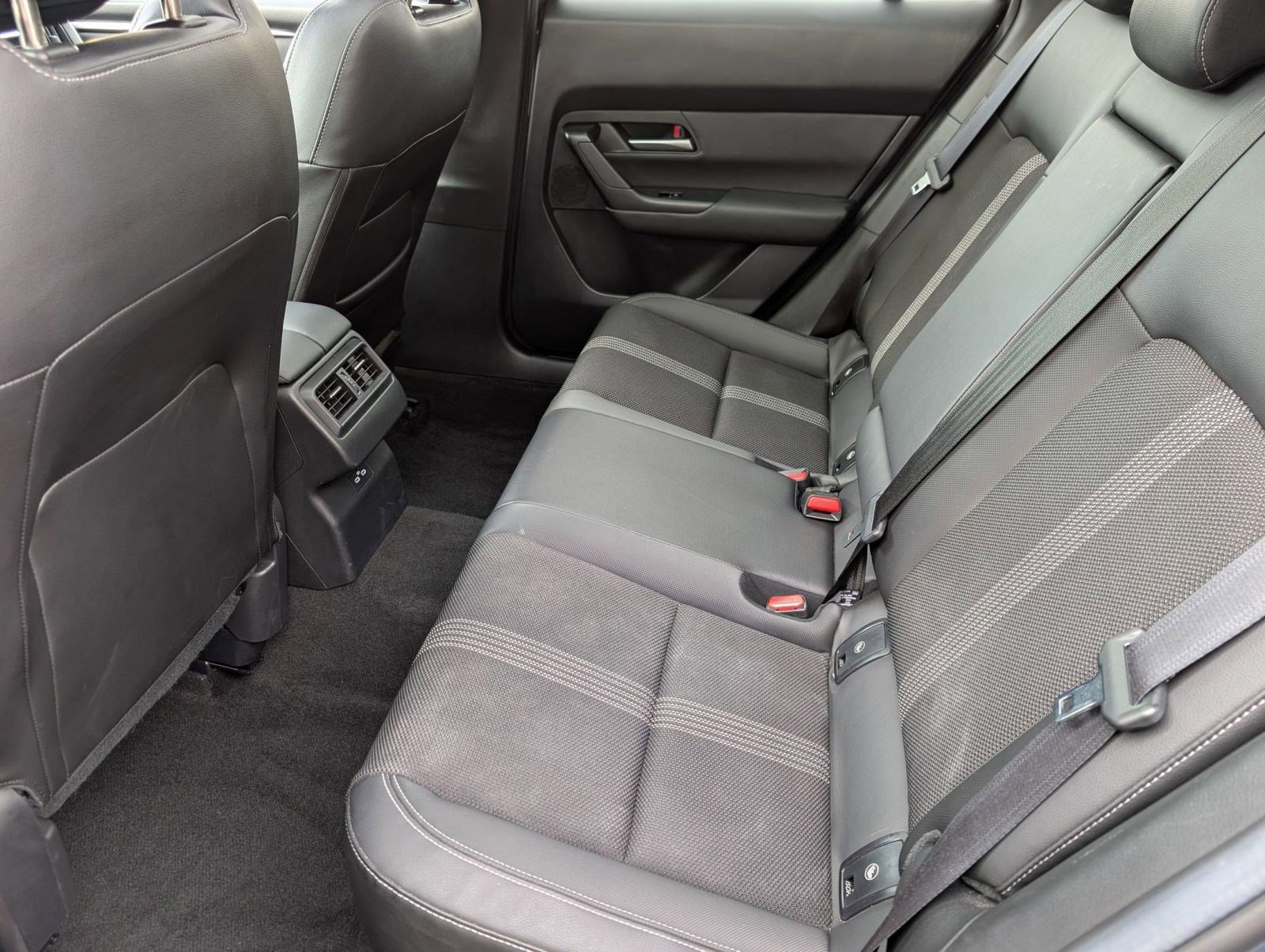 Used 2025 MAZDA CX-50 AWD 2.5 S w/ Premium Package image 28