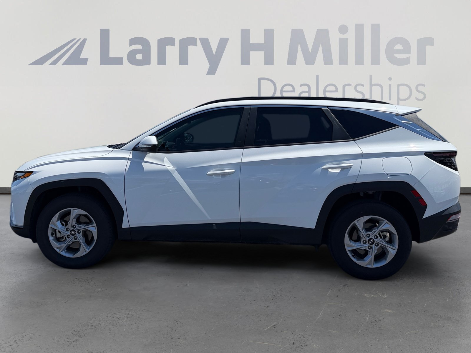 Used 2023 Hyundai Tucson SEL AWD/4WD image 2