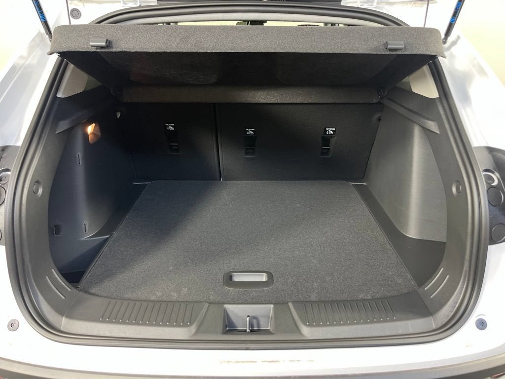 New 2026 Chevrolet Trax LT w/ LT Convenience Package FWD image 10