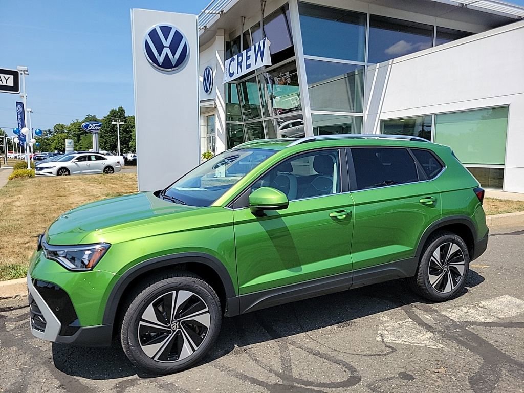 New 2025 Volkswagen Taos SE