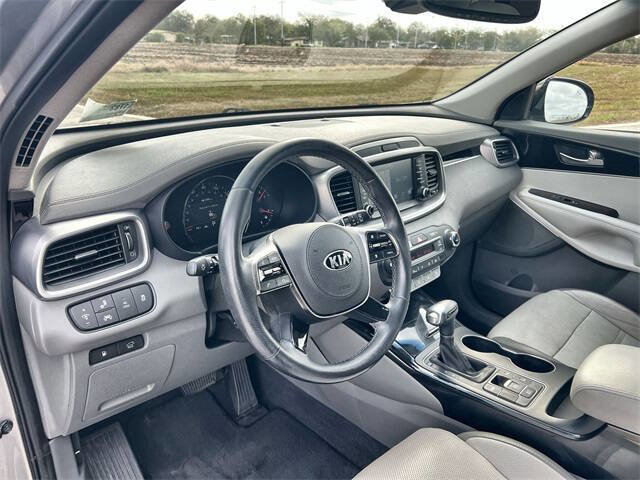 Used 2019 Kia Sorento SX w/ SX Touring Package image 10