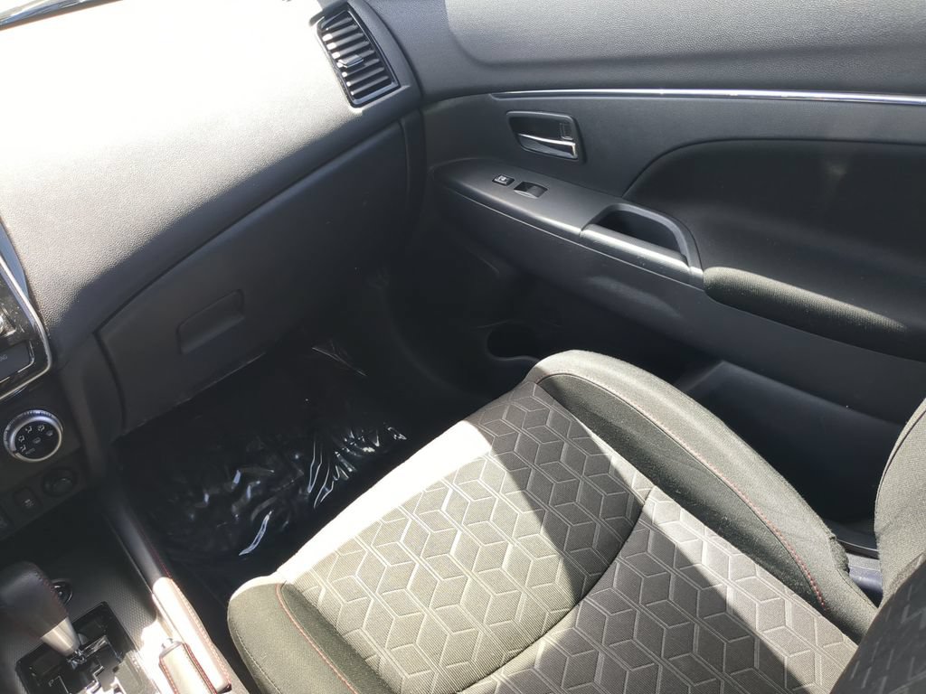 Used 2022 Mitsubishi Outlander Sport ES AWD/4WD image 14