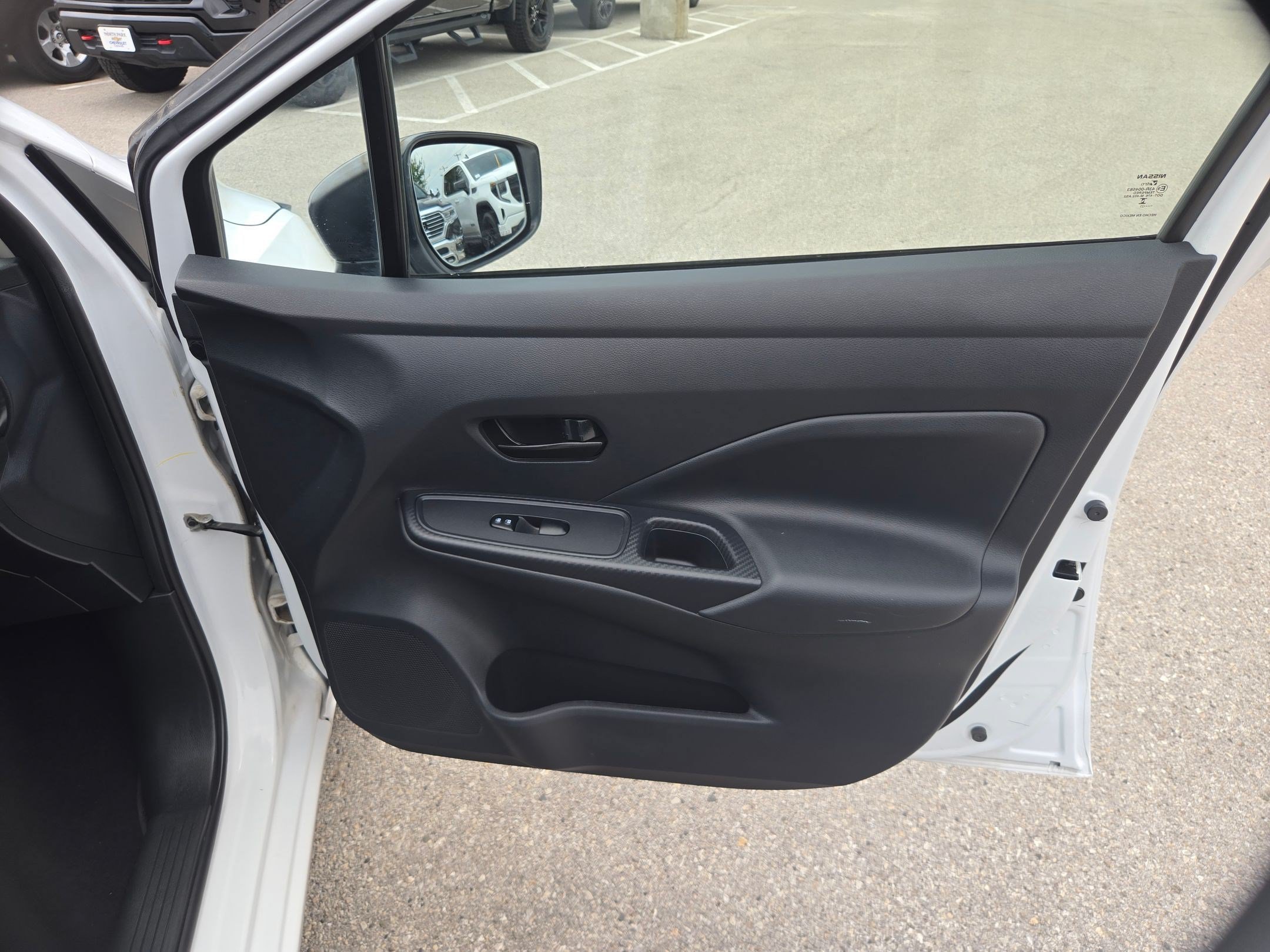Used 2023 Nissan Versa S FWD image 26