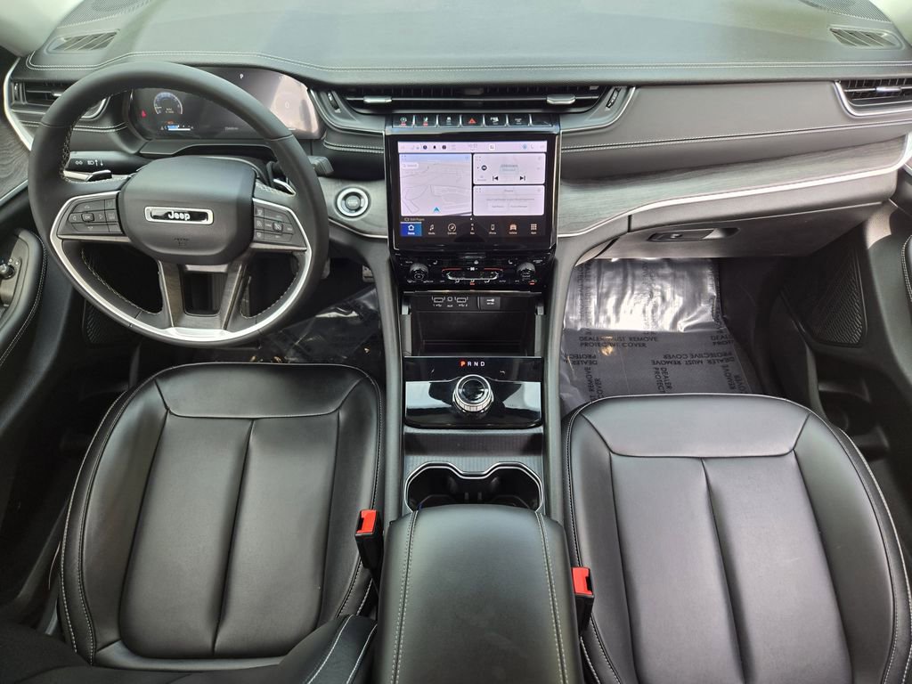 Used 2023 Jeep Grand Cherokee Limited RWD image 34