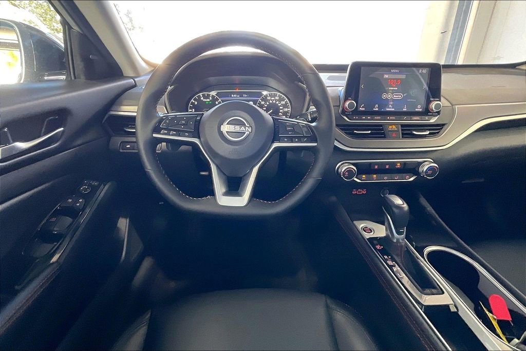 Used 2025 Nissan Altima 2.5 SR image 5