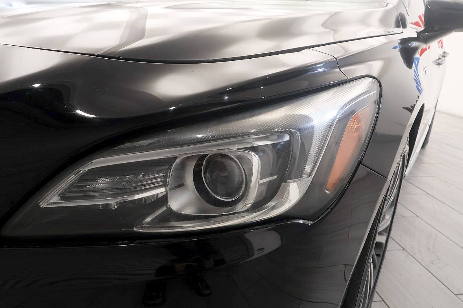 Used 2017 Buick LaCrosse Essence w/ Sun and Shade Package FWD image 9