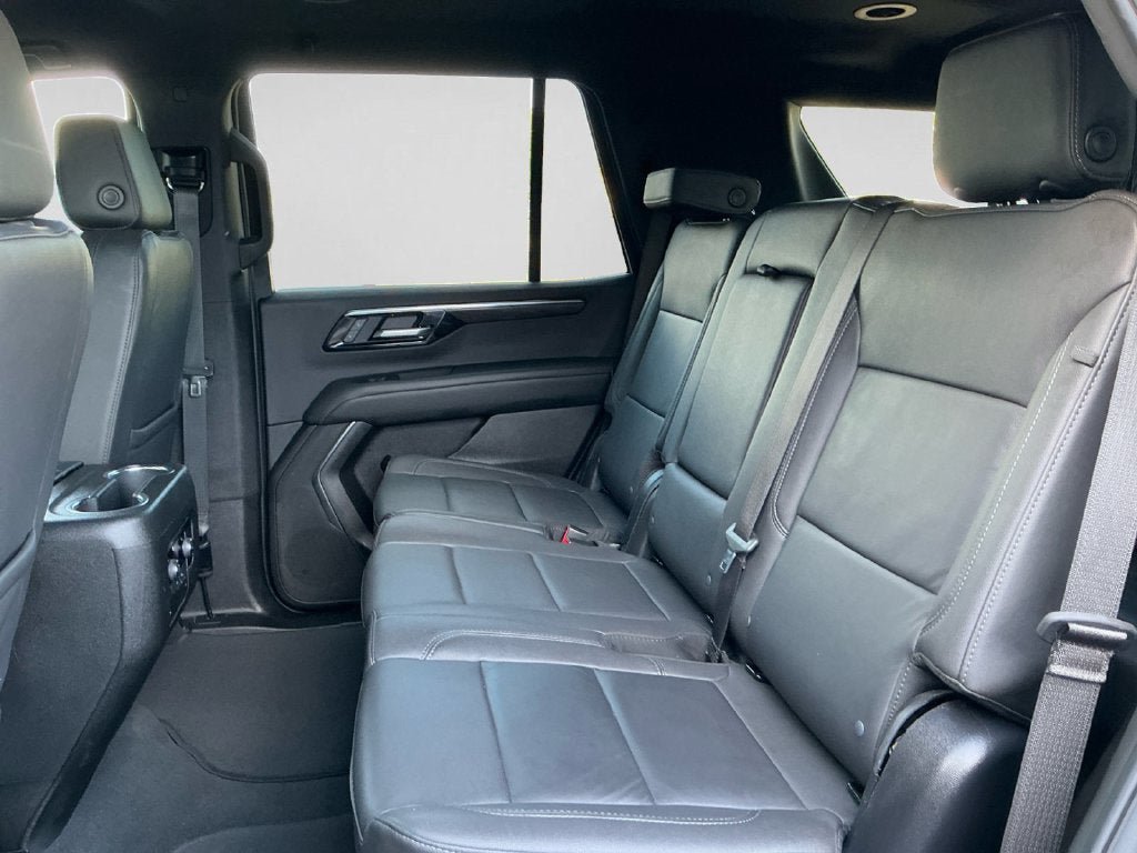 Used 2025 Chevrolet Tahoe Z71 AWD/4WD image 14