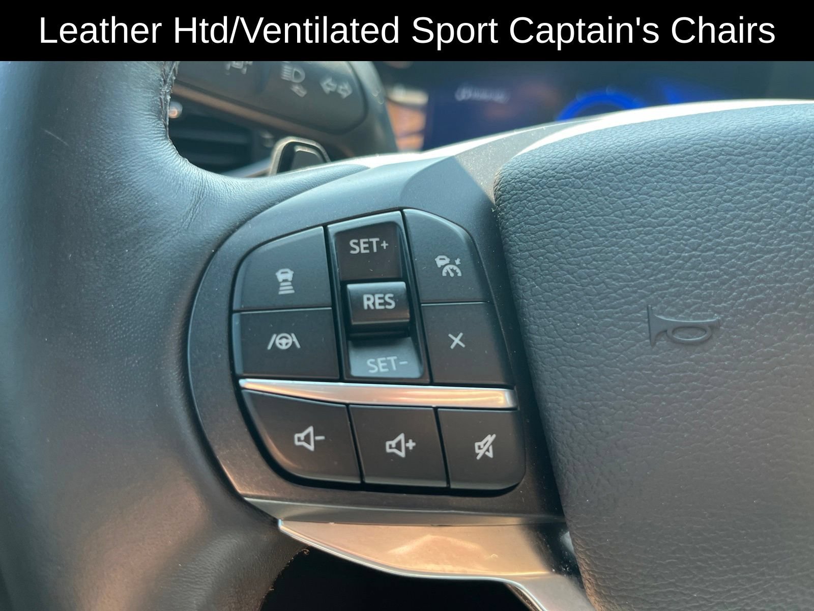 Used 2020 Ford Explorer Platinum w/ Premium Technology Package AWD/4WD image 14