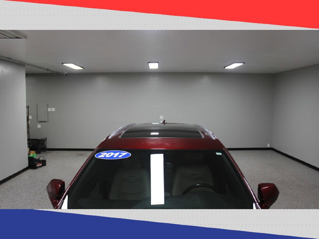 Used 2017 Cadillac XT5 Luxury w/ Driver Awareness Package image 9