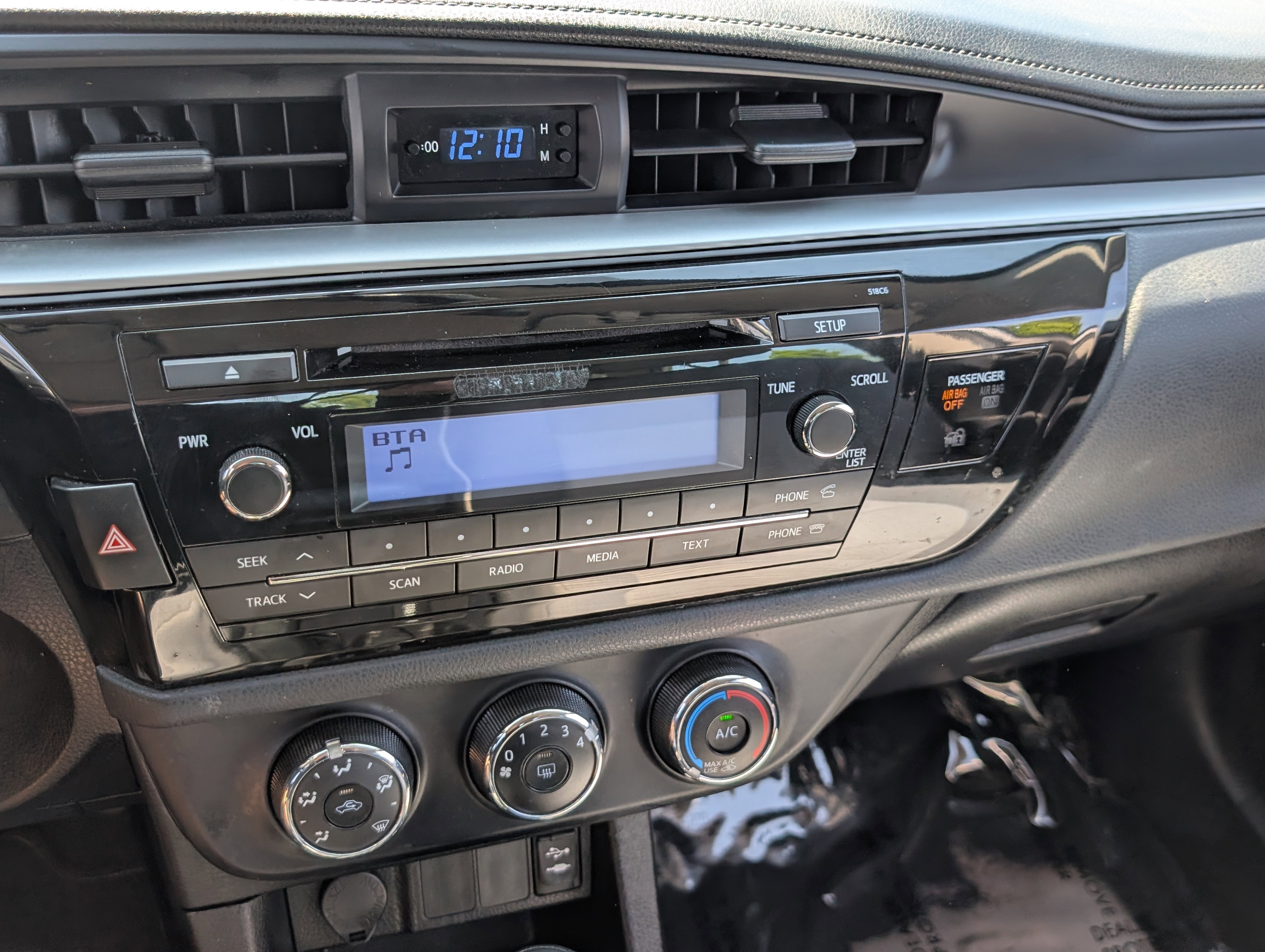 Used 2014 Toyota Corolla L FWD image 17