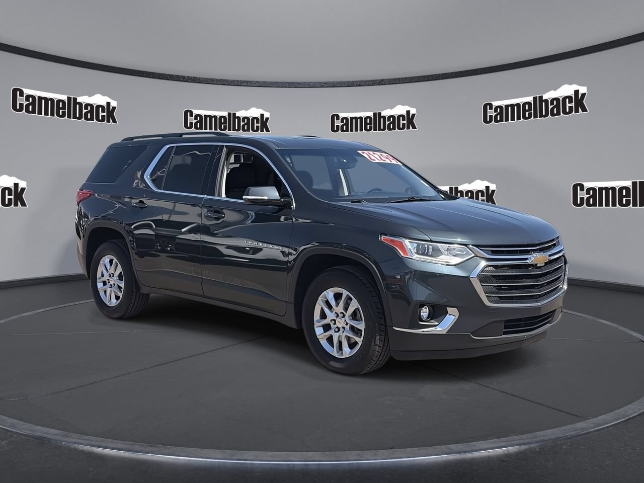Used 2019 Chevrolet Traverse LT FWD image 1