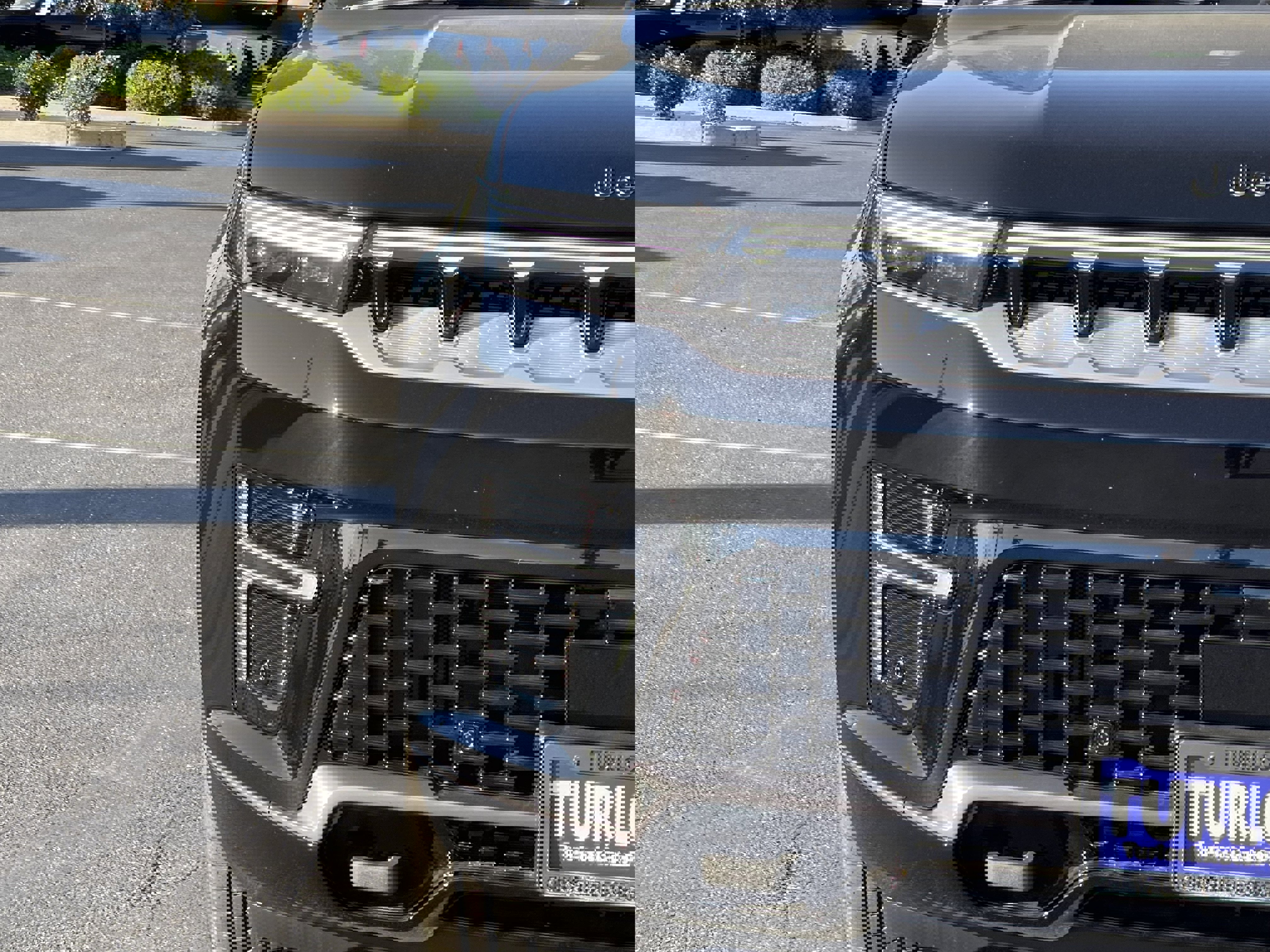 New 2026 Jeep Grand Wagoneer L 4WD w/ HD Trailer Tow Package image 3