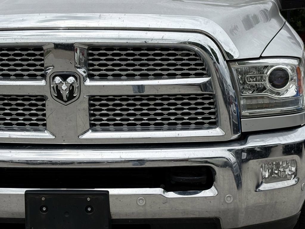 Used 2018 RAM 3500 Laramie w/ Convenience Group image 10