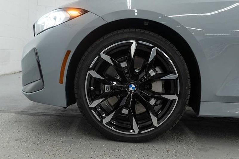 Used 2025 BMW 330i xDrive w/ M-Sport Package image 32