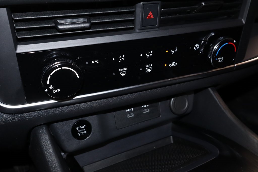 Certified 2024 Nissan Rogue S image 30