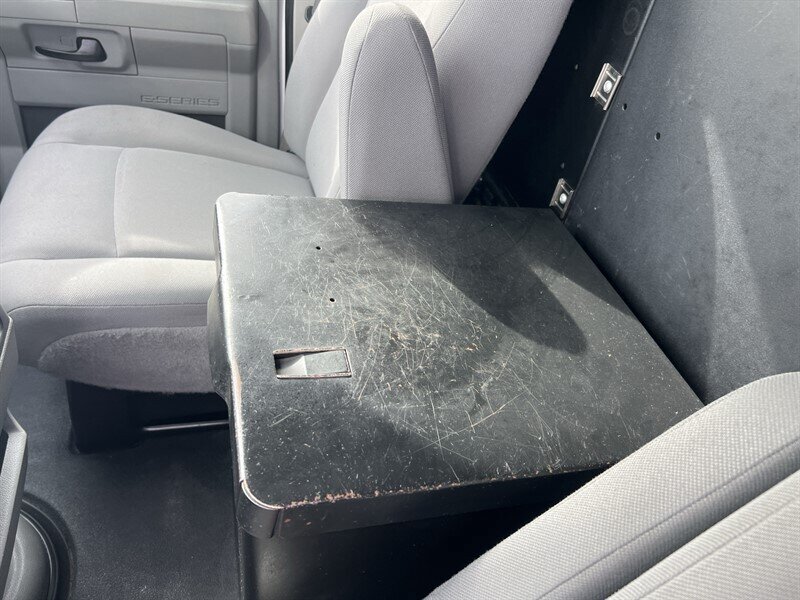 Used 2013 Ford E-150 and Econoline 150 RWD image 22