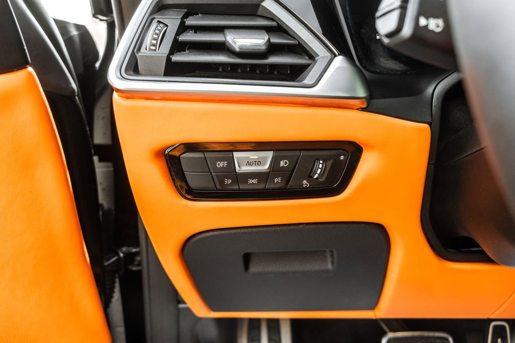 Used 2022 BMW M4 Competition w/ M Carbon Exterior Package RWD image 19