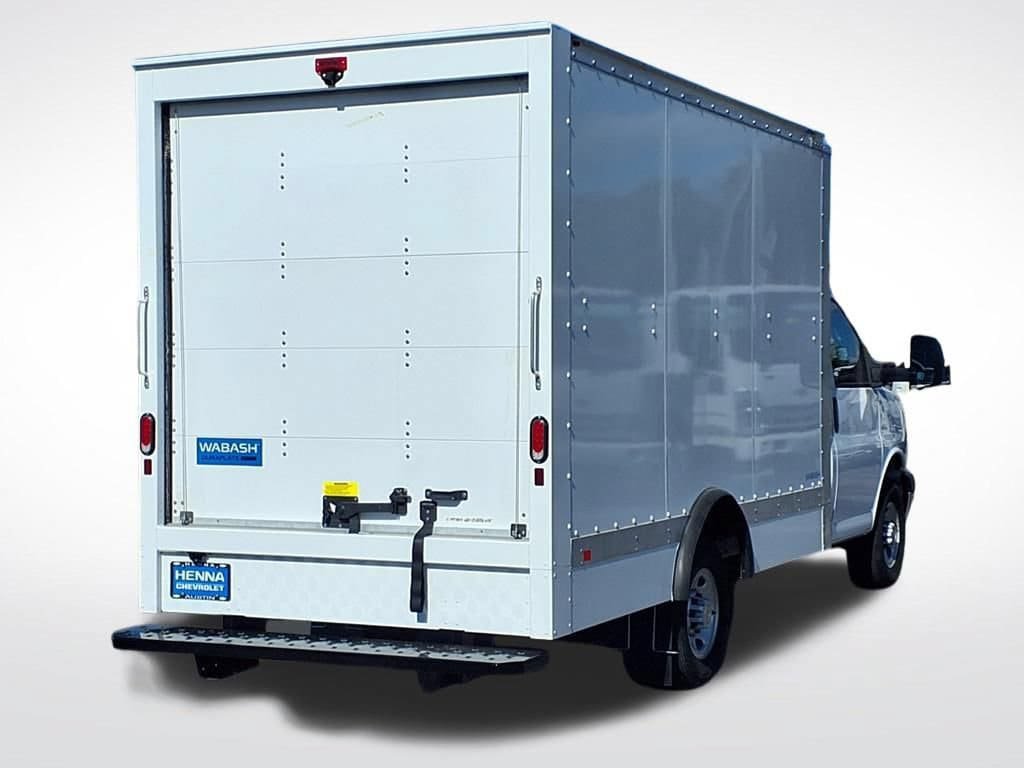 New 2025 Chevrolet Express 3500 w/ Power Convenience Package RWD video 4