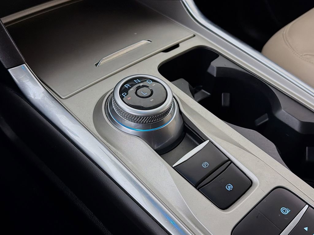 Used 2023 Ford Explorer XLT w/ Equipment Group 202A image 18