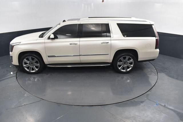 Used 2015 Cadillac Escalade ESV Luxury image 46
