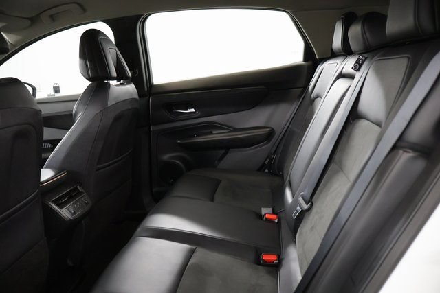 Used 2024 Nissan Ariya FWD image 34