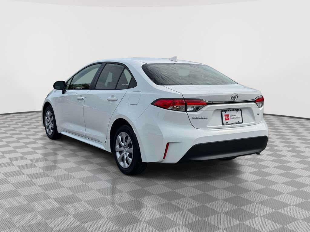 Used 2026 Toyota Corolla LE FWD image 5