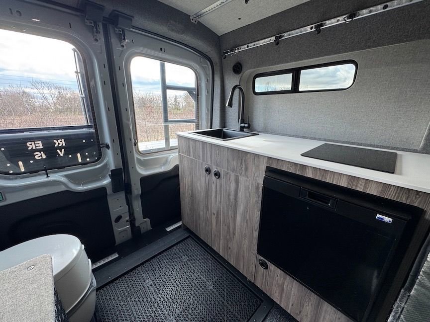 Used 2021 Ford Transit 350 Medium Roof AWD image 16