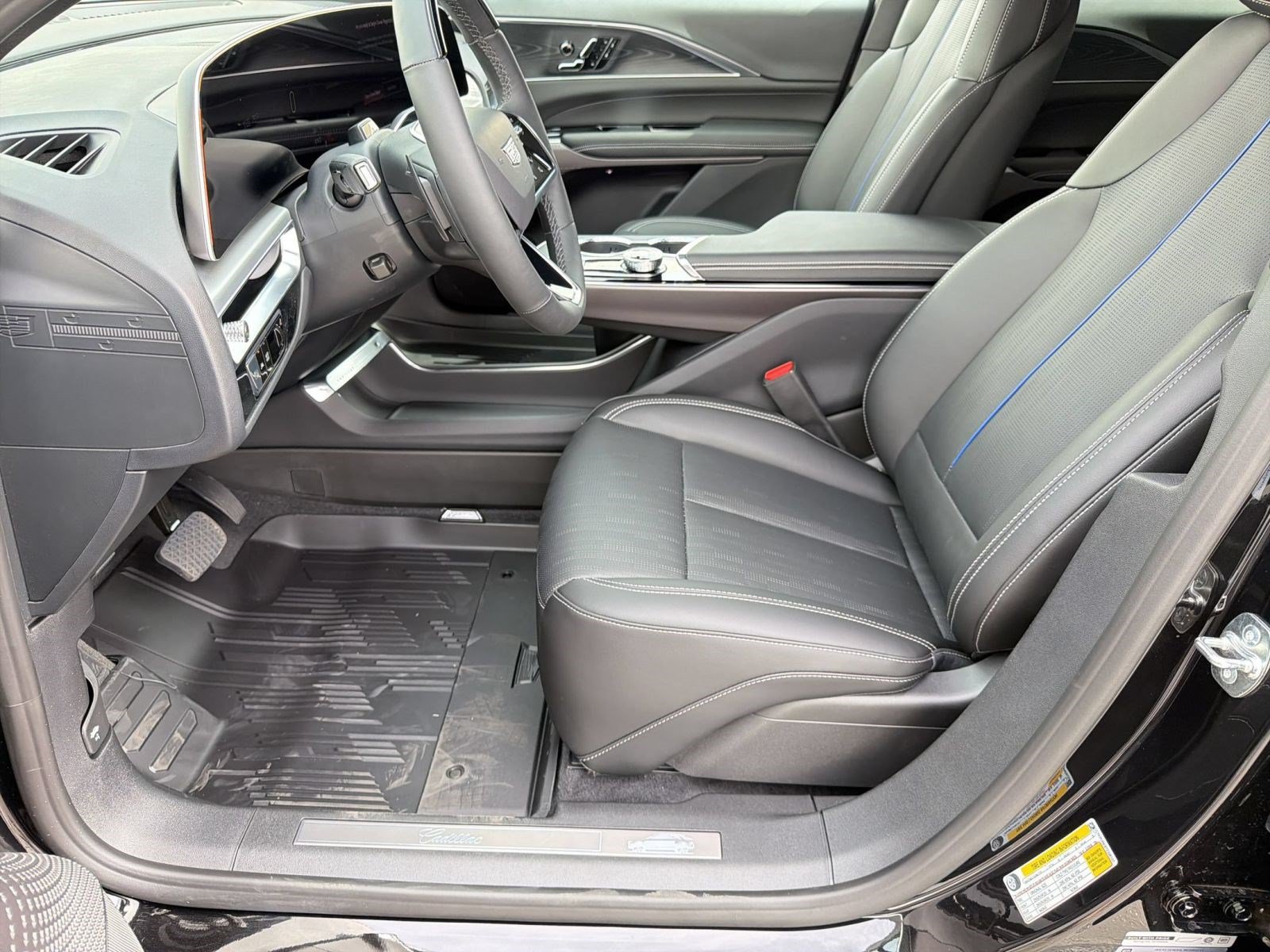 New 2026 Cadillac Lyriq Sport w/ LPO, Floor Liner Package RWD image 5