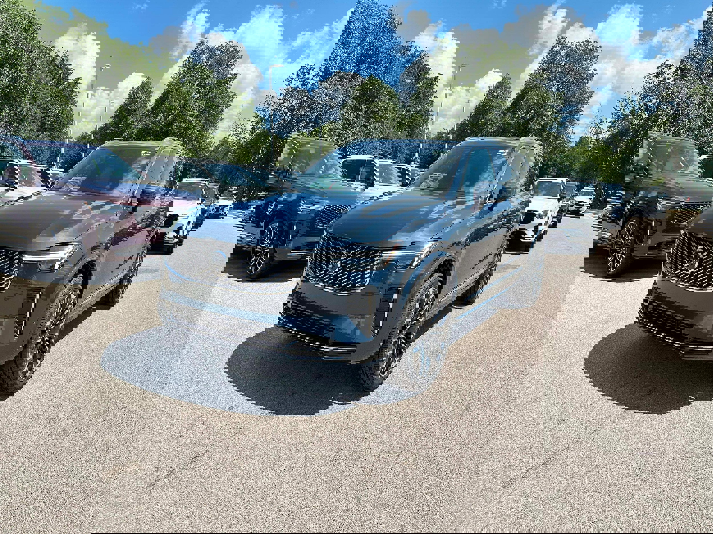 New 2026 Volvo XC90 B6 Plus w/ Protection Package Premier image 2