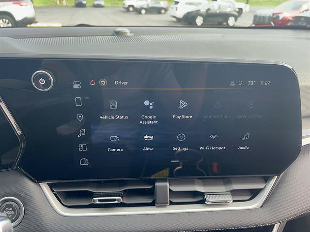 Used 2025 Chevrolet Equinox LT w/ Safety and Technology Package FWD image 18