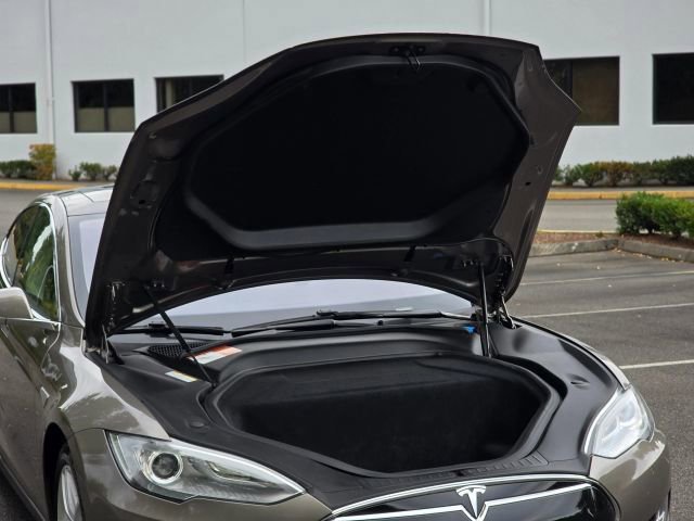 Used 2015 Tesla Model S 85D image 36