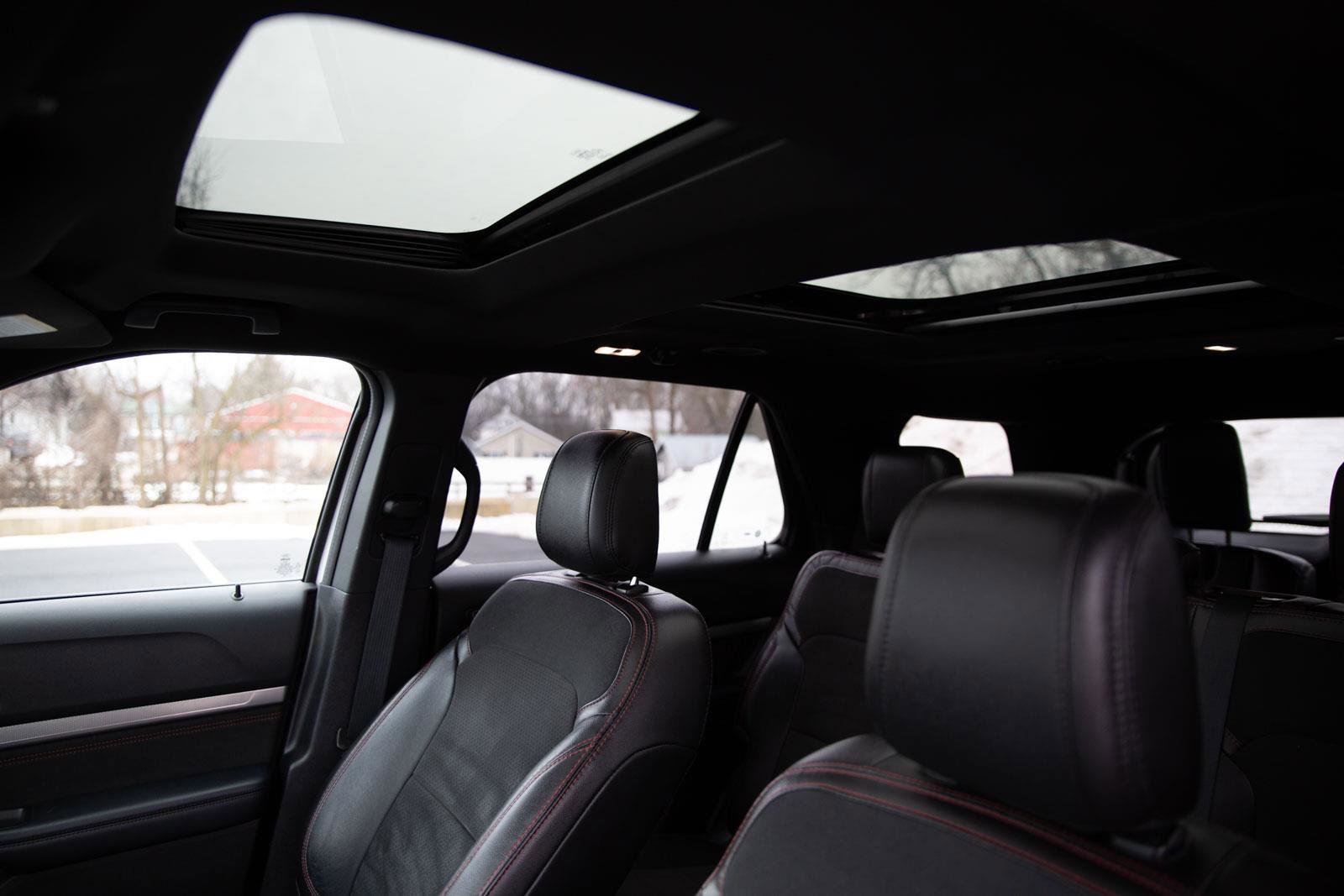 Used 2018 Ford Explorer XLT w/ Equipment Group 202A image 19