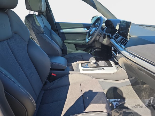 Used 2024 Audi Q5 e Premium Plus AWD/4WD image 12