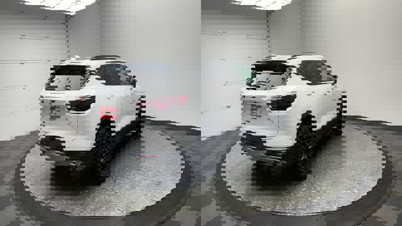 Certified 2024 Chevrolet Blazer LT w/ Sound & Technology Package image 42