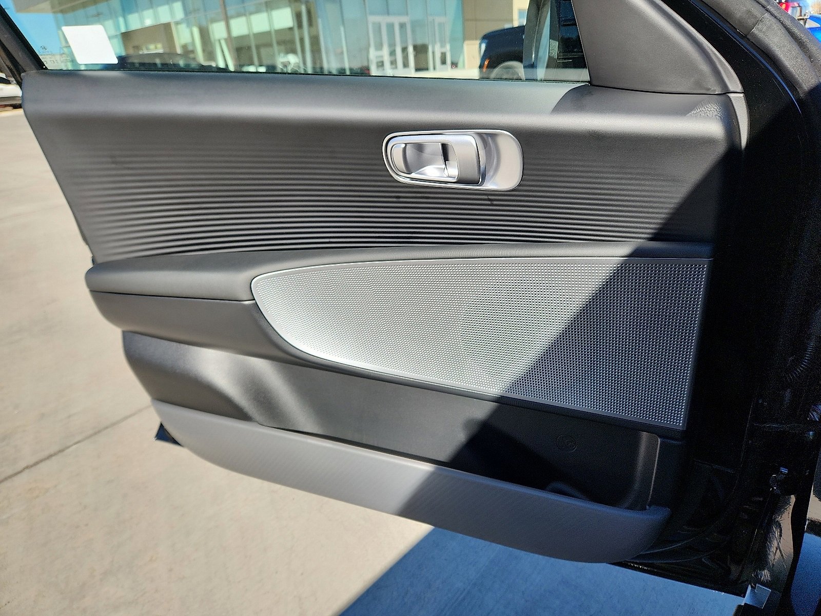 New 2025 Hyundai Ioniq 6 SE image 13