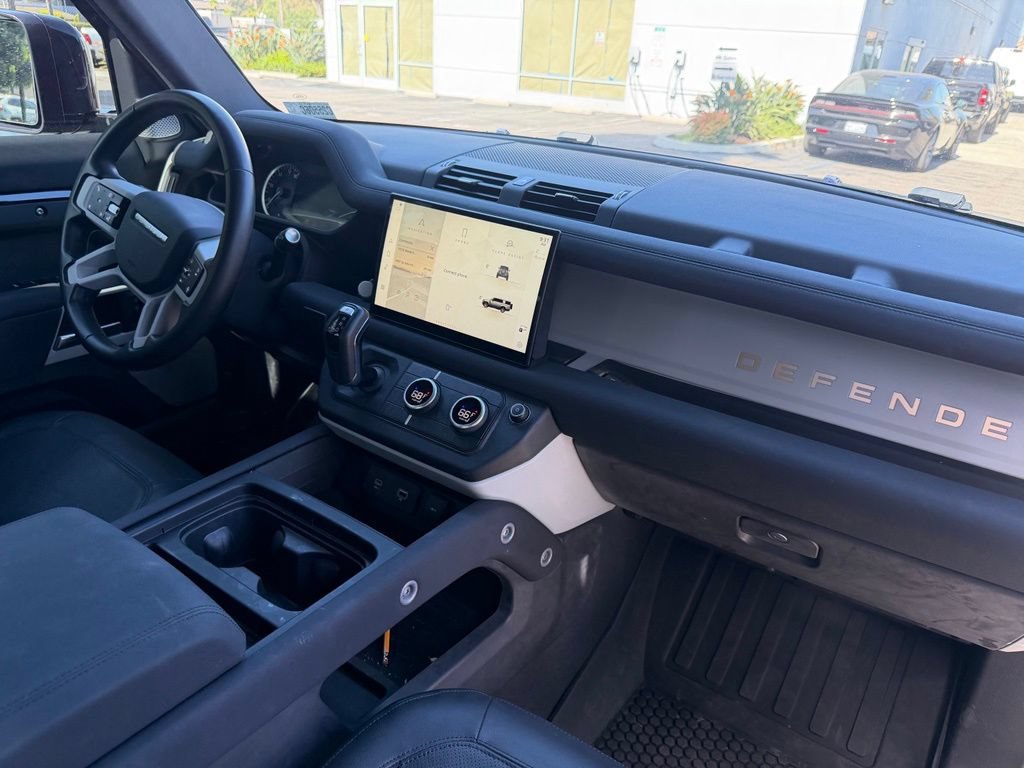 Used 2023 Land Rover Defender 130 SE AWD/4WD image 18