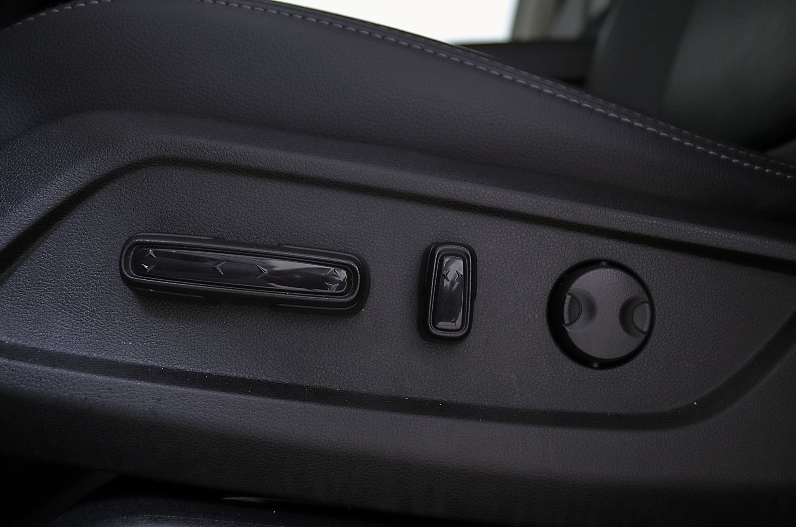 Used 2025 Honda Pilot EX-L image 23