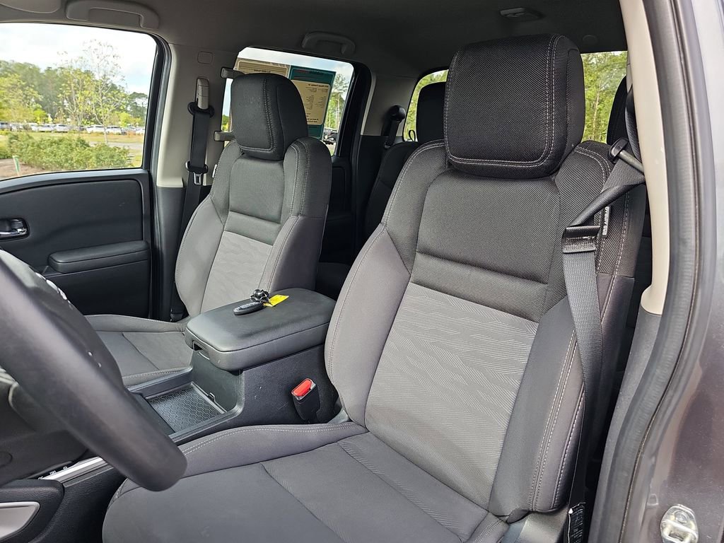 Used 2024 Nissan Frontier SV AWD/4WD image 18