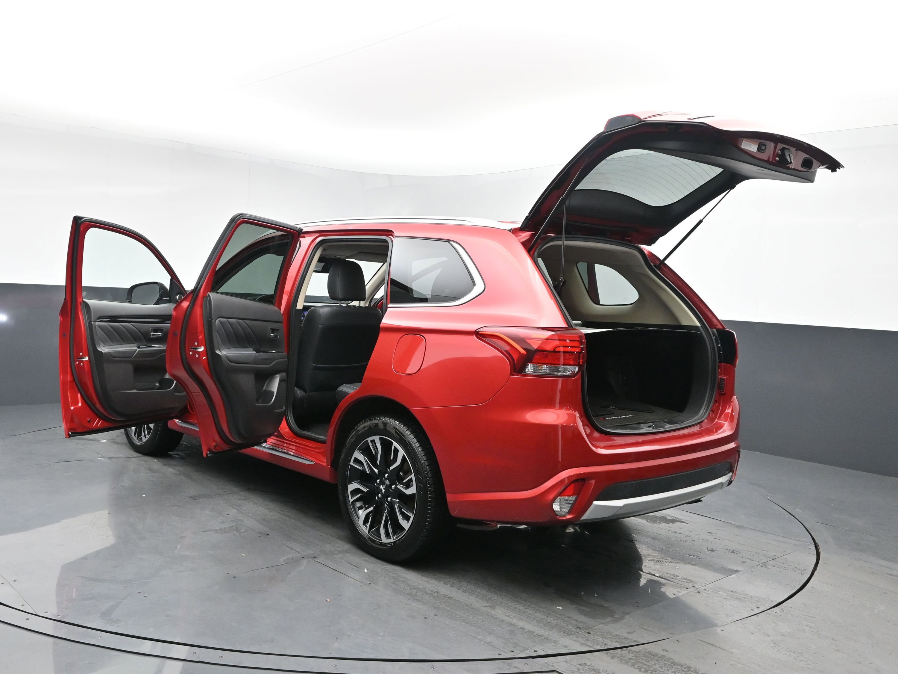 Used 2018 Mitsubishi Outlander GT image 30