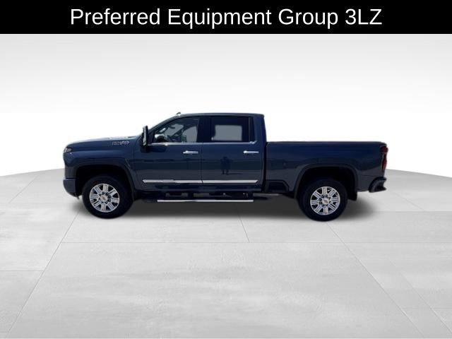 Used 2024 Chevrolet Silverado 2500 High Country w/ Technology Package AWD/4WD image 4