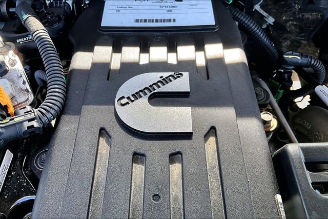 Used 2025 RAM 2500 Tradesman w/ Chrome Appearance Group image 32