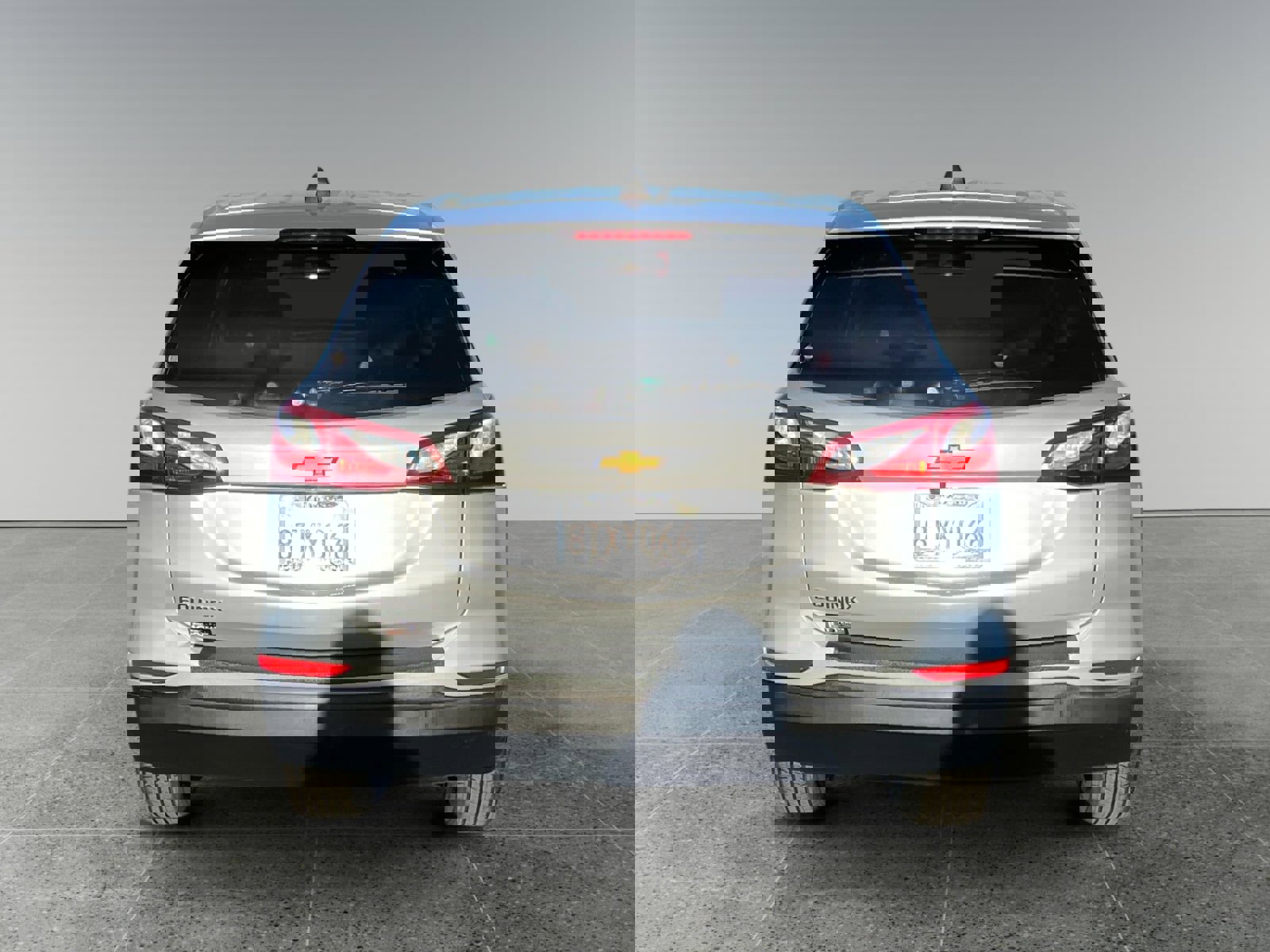 Used 2021 Chevrolet Equinox LS w/ LS Convenience Package image 4