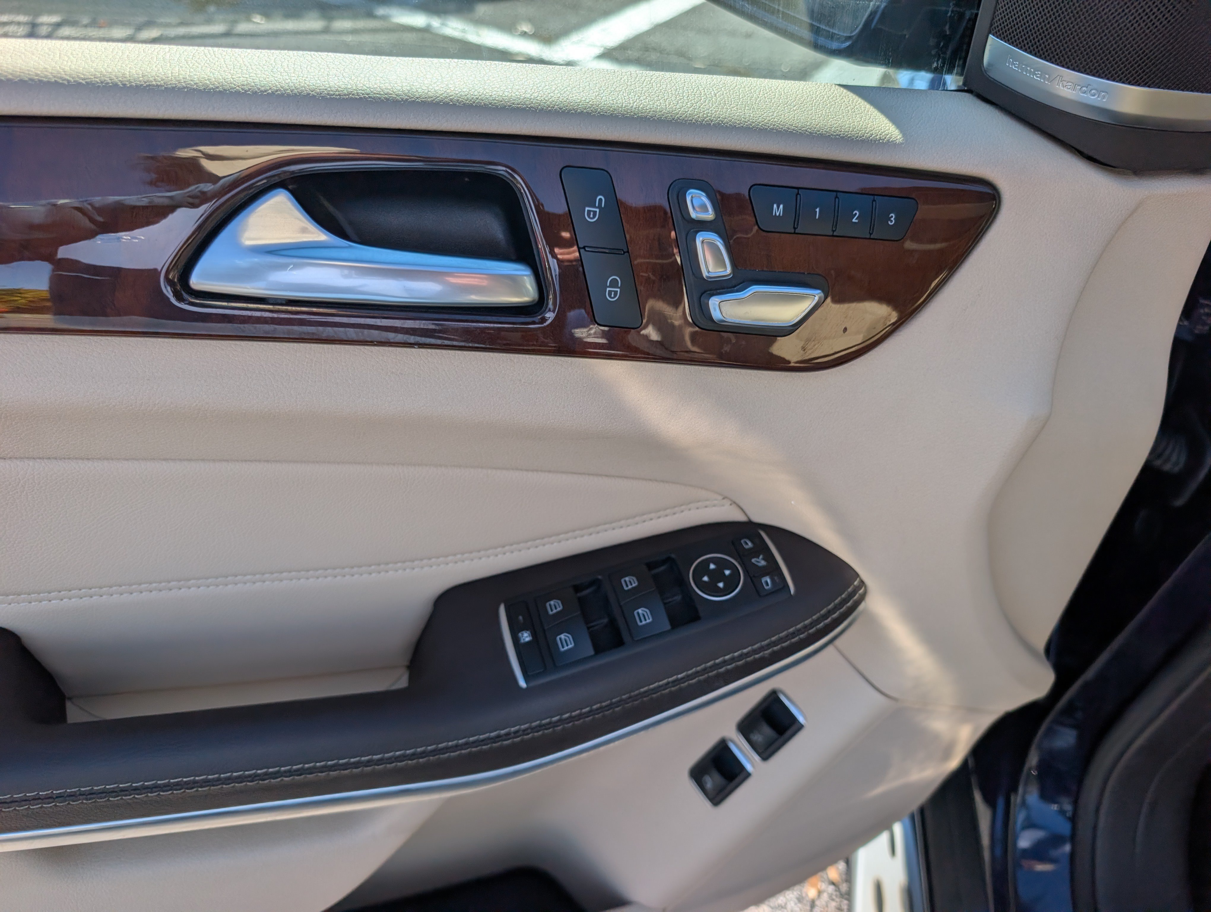 Used 2019 Mercedes-Benz GLS 550 4MATIC image 22