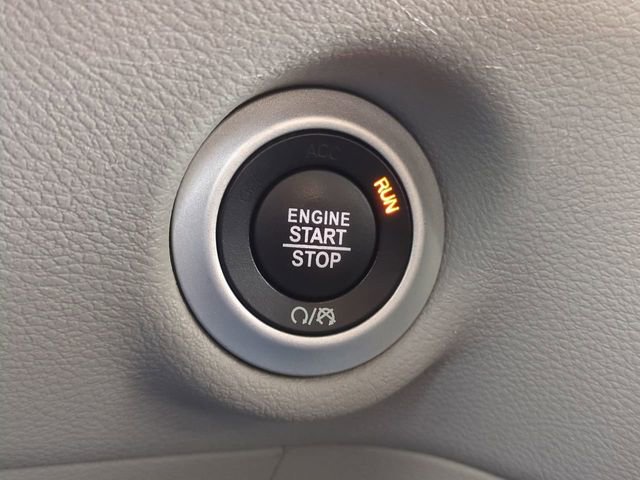 Used 2023 Chrysler Voyager LX image 26